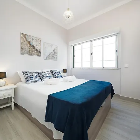 Apartment Spacious Stylish